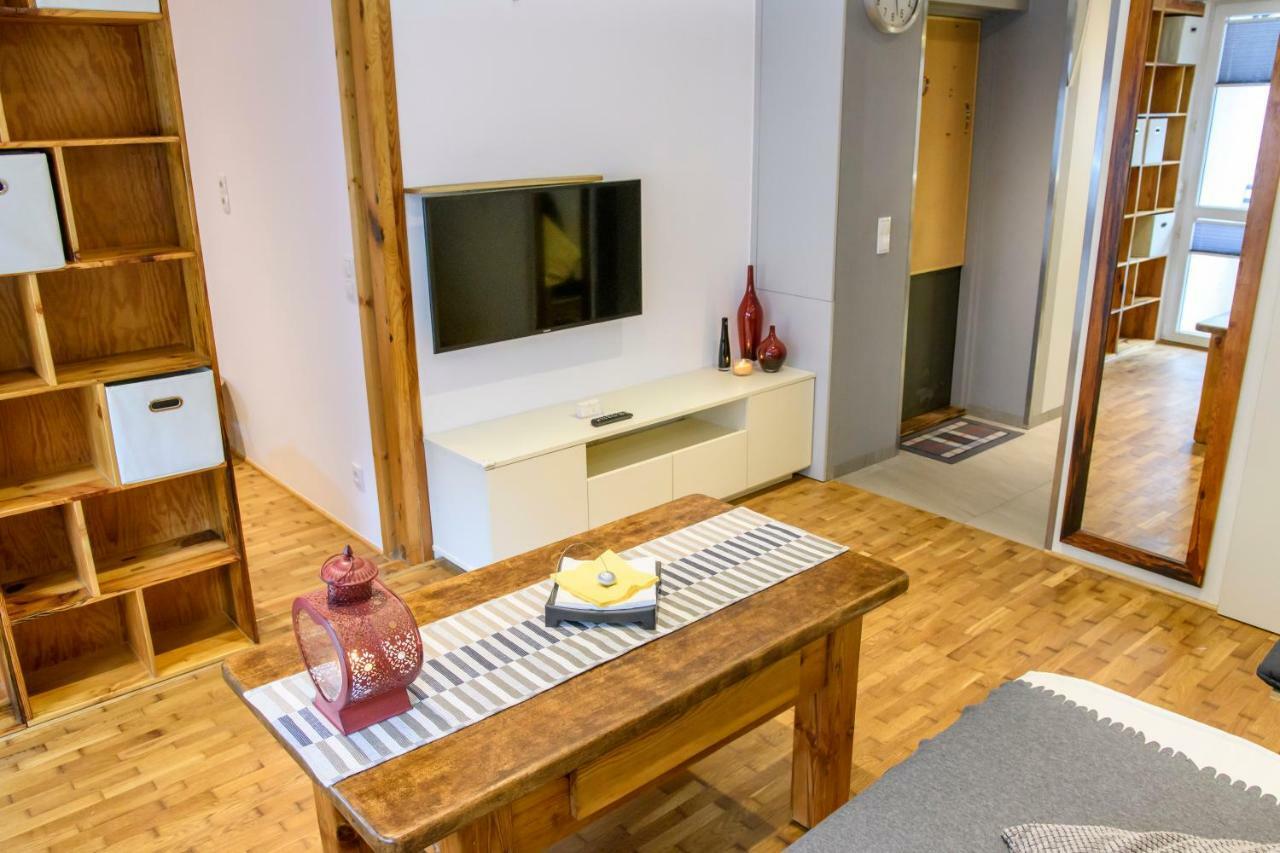 Chmielna Wood Lux Apartamento Varsóvia Exterior foto